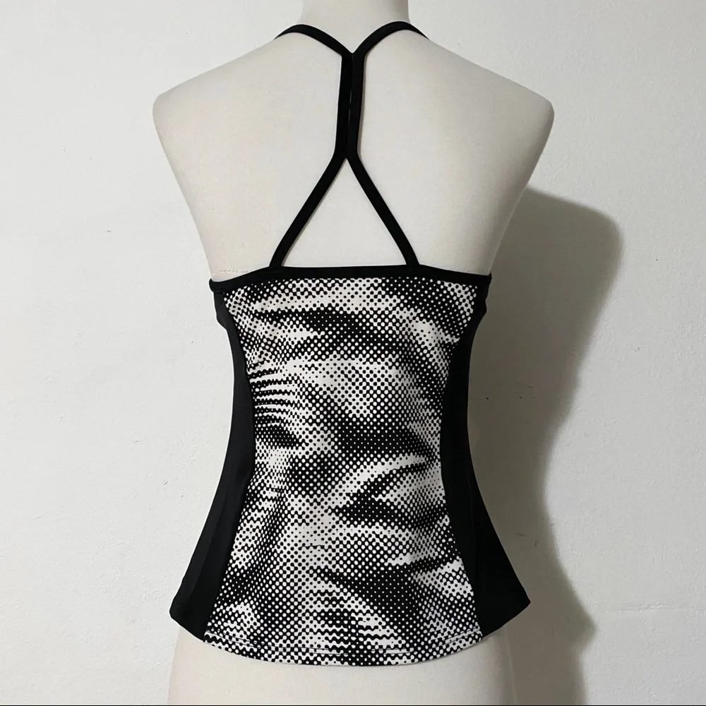 NIKE Black and White Sports Top
